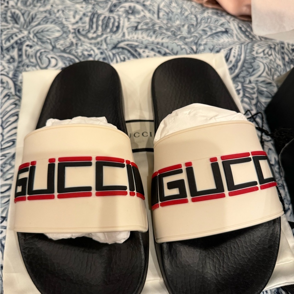 Gucci St. Nastro Rubber slides